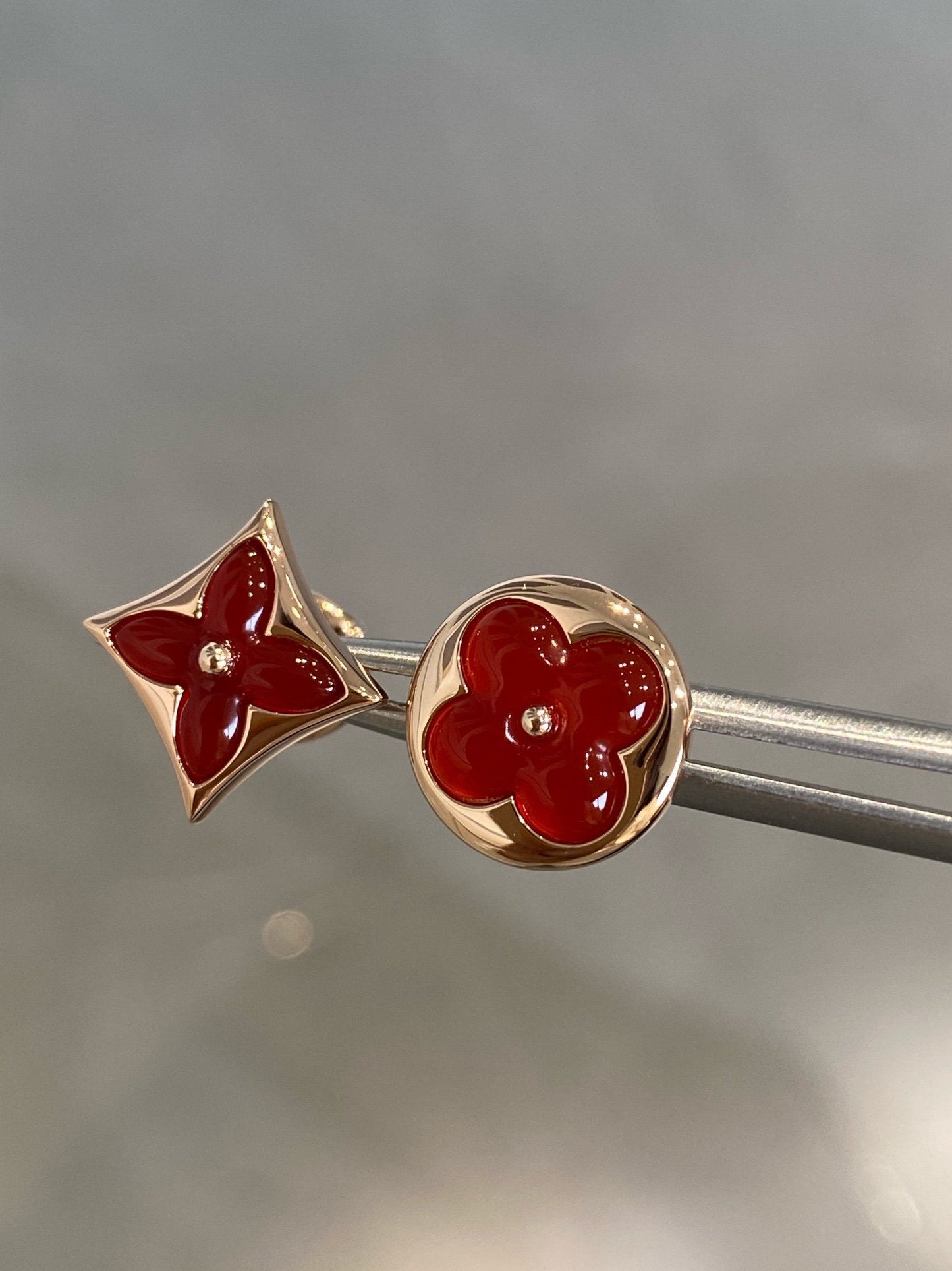 [Perla Lux]STAR AND SUN PINK GOLD CARNELIAN STUD EARRINGS