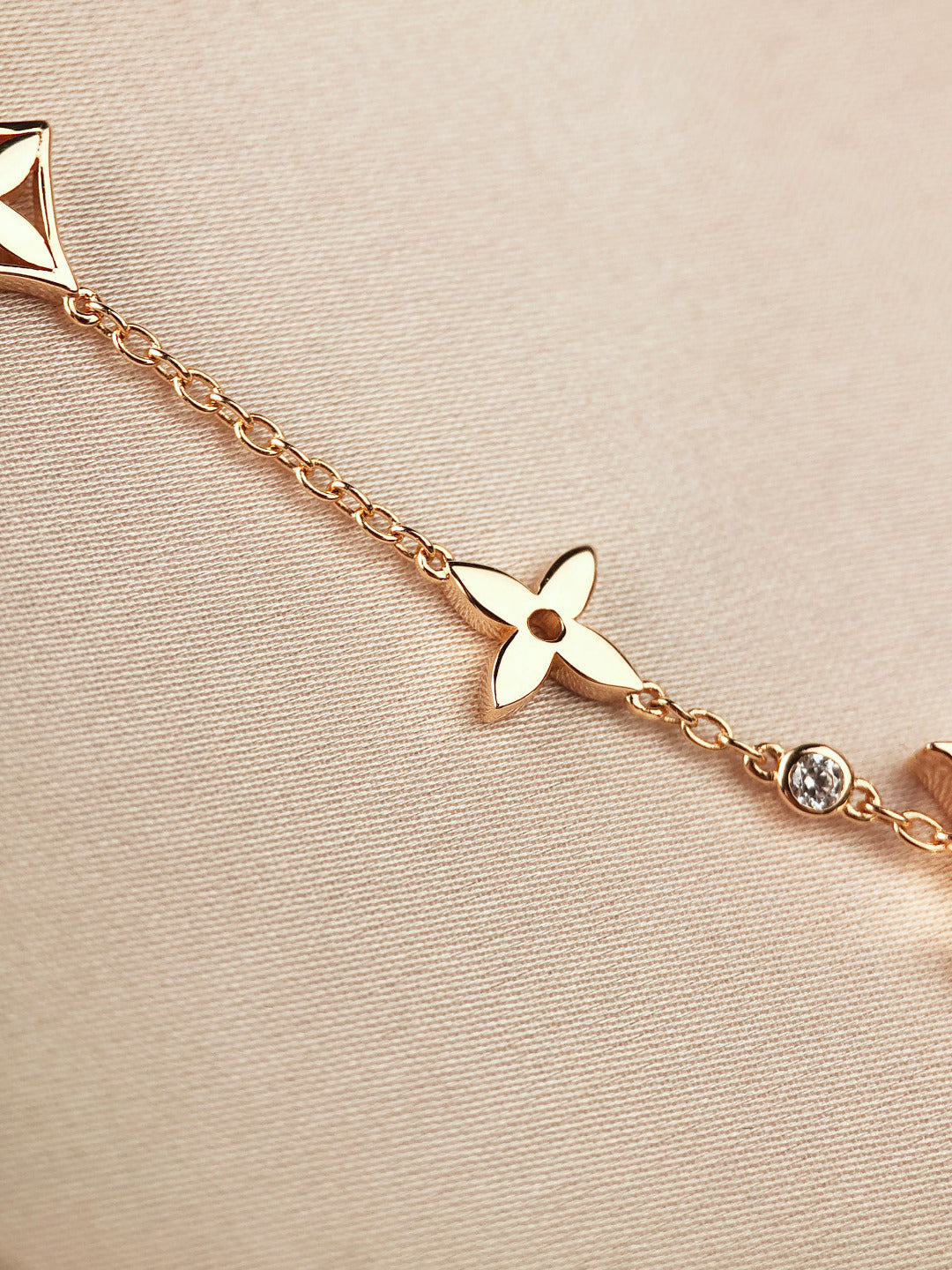[Perla Lux]STAR AND SUN 7 MOTIFS GOLD BRACELET