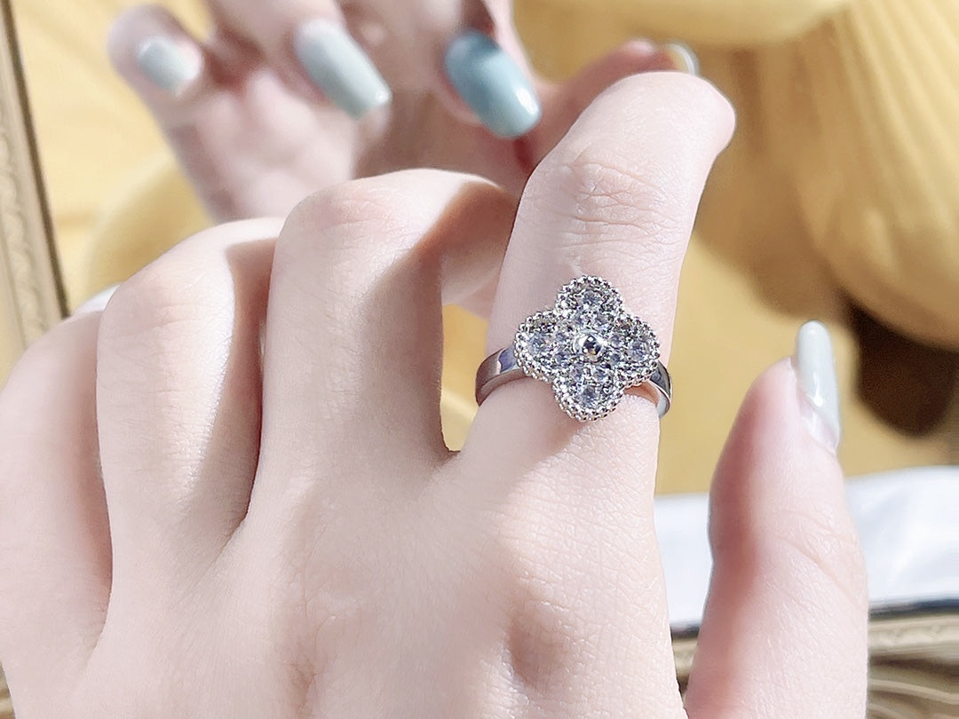 [Perla Lux]CLOVER DIAMOND RING