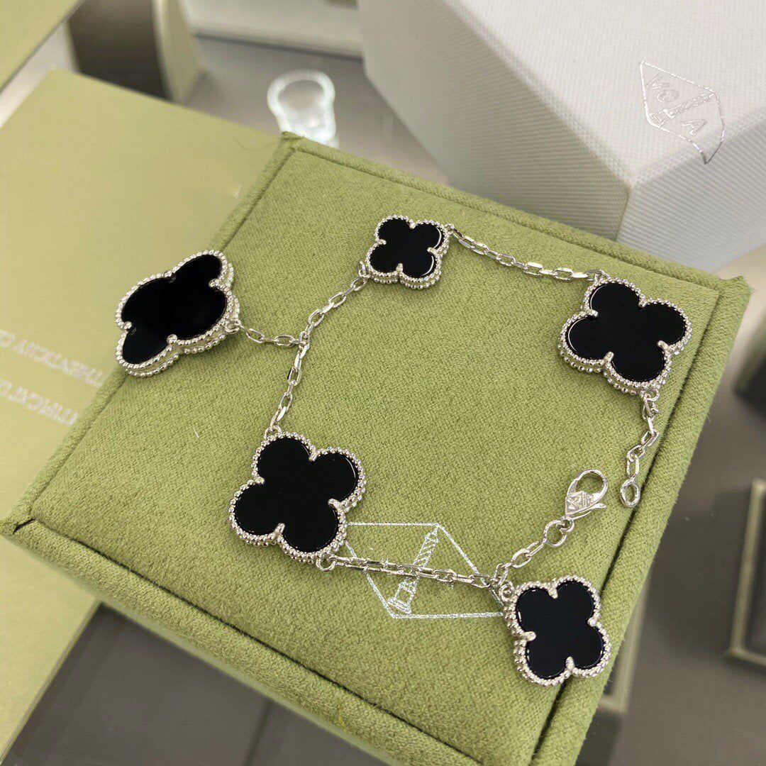 [Perla Lux]CLOVER 5 MOTIFS SIVLER ONYX BRACELET