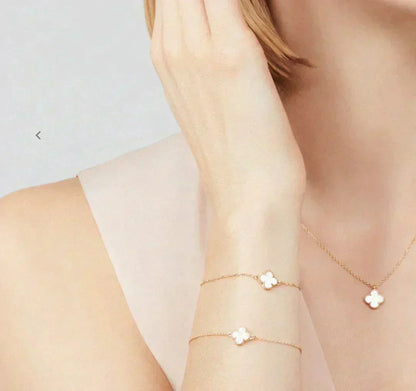 [Perla Lux]CLOVER MINI 9.5MM WHITE MOTHER-OF-PEARL NECKLACE