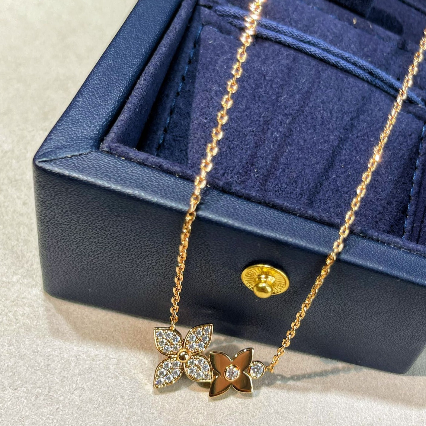 [Perla Lux]STAR BLOSSOM NECKLACE PINK GOLD DIAMONDS