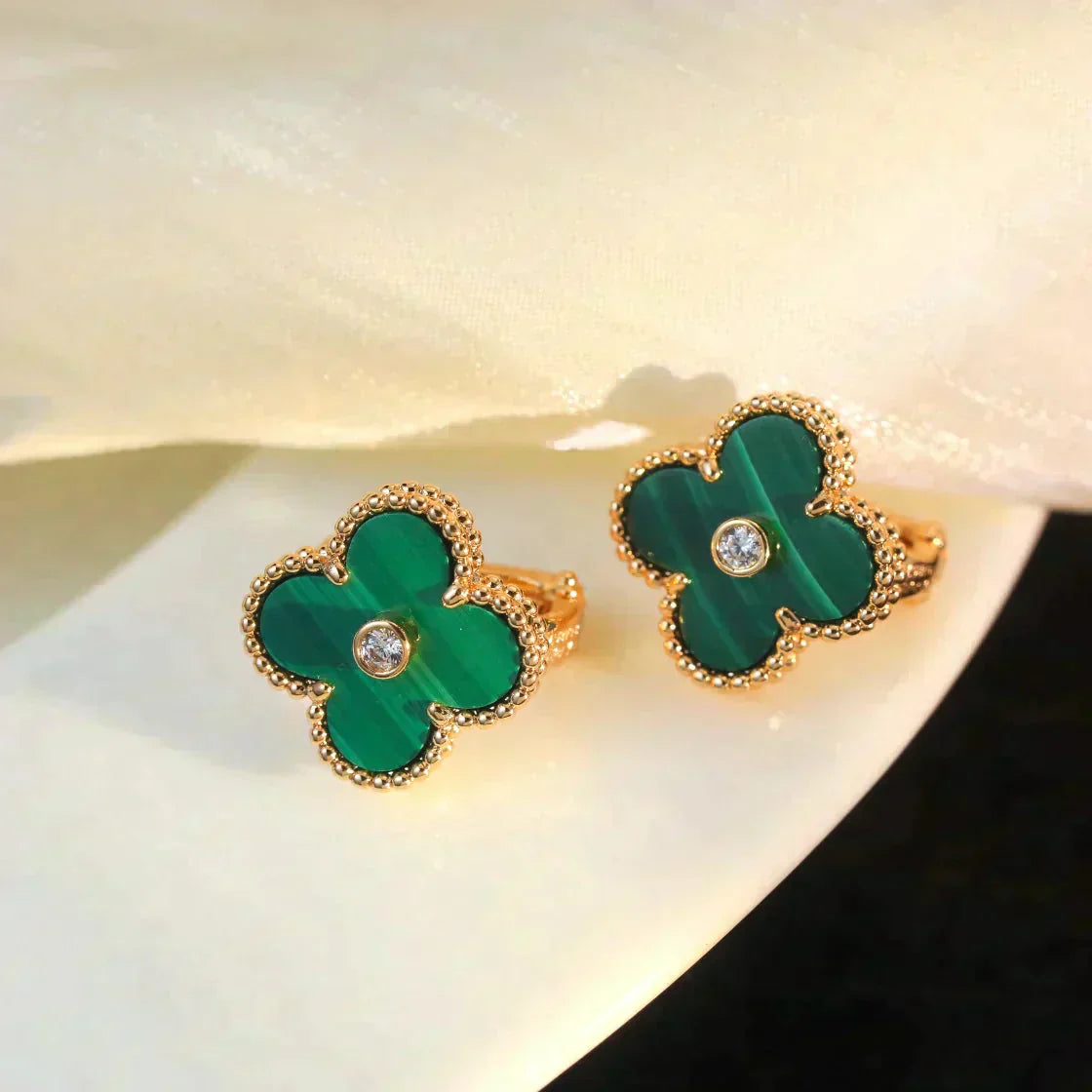 [Perla Lux]CLOVER MEDIUM 1 MOTIFS MALACHITE DIAMOND EARRINGS