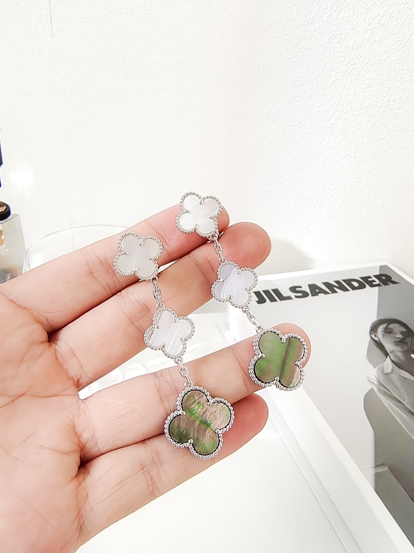 [Perla Lux]CLOVER 3 MOTIFS CHALCEDONY DARK MOP SILVER EARRINGS