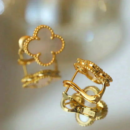 [Perla Lux]CLOVER MEDIUM 1 MOTIFS  WHITE MOP STUD EARRINGS