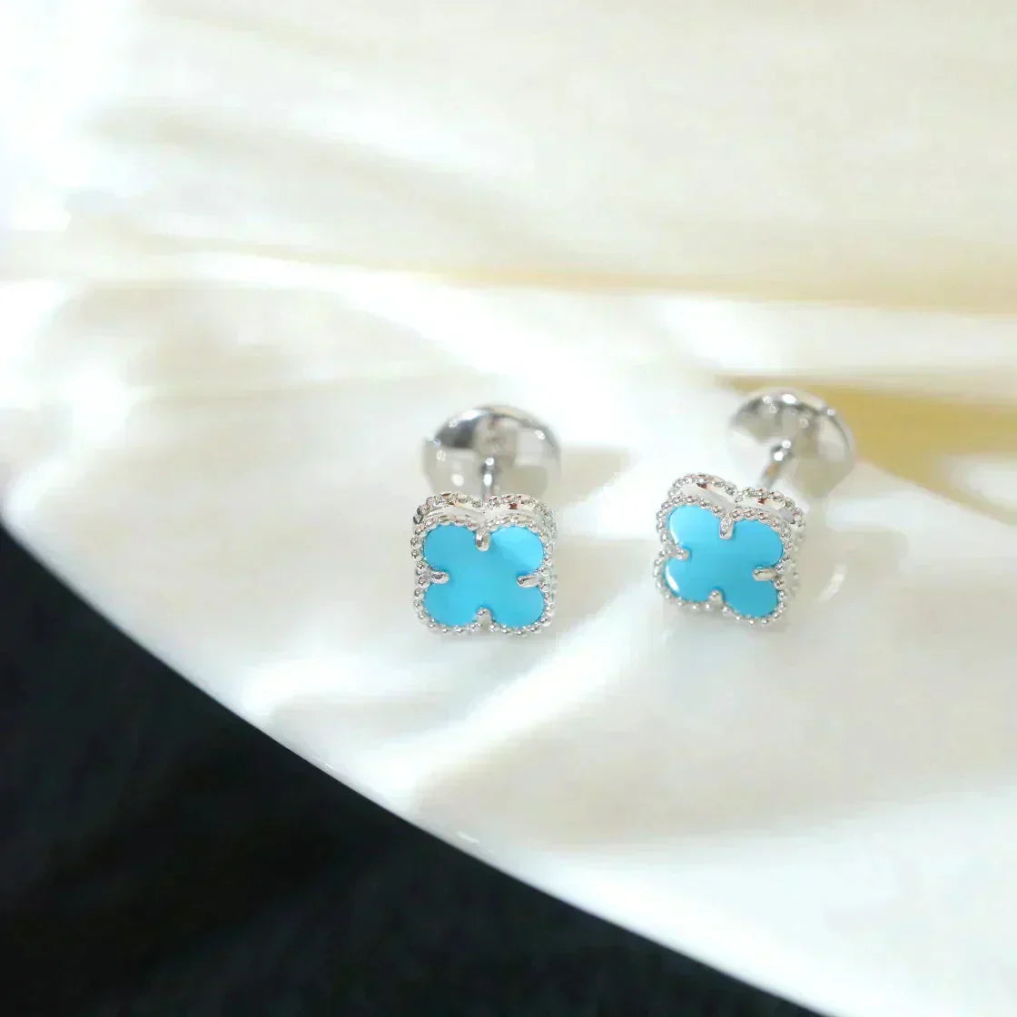 [Perla Lux]CLOVER MINI 9.5MM ONYX STUD EARRINGS SILVER