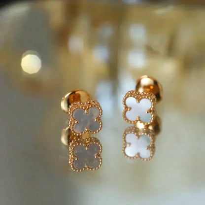 [Perla Lux]CLOVER MINI 9.5MM WHITE MOP EARRINGS