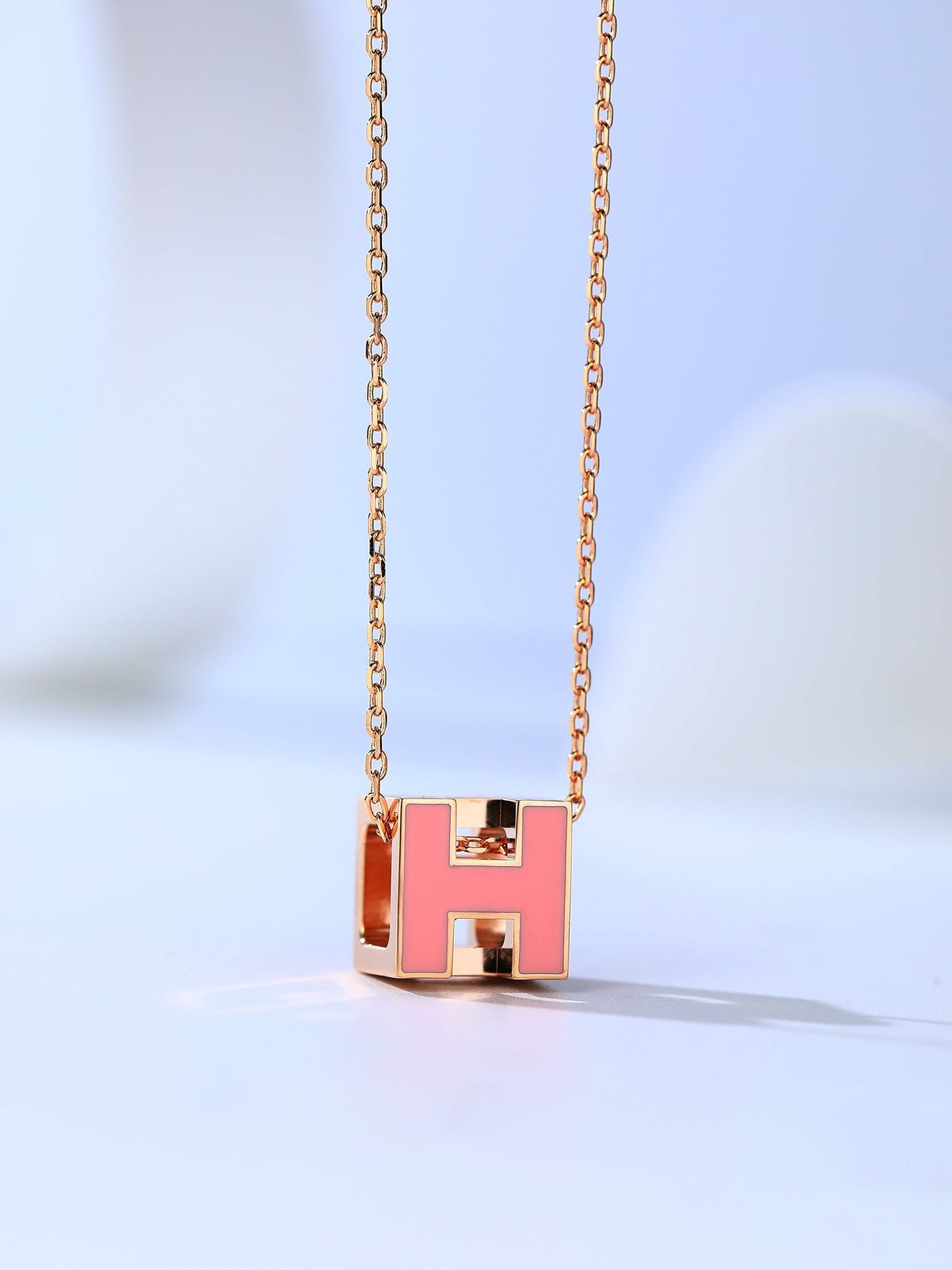 [Perla Lux]H CAGE PINK GOLD NECKLACE