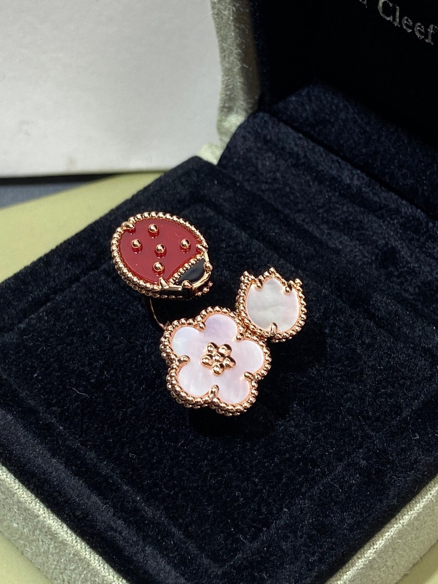 [Perla Lux]LUCKY 3 MOTIF ROSE GOLD RING