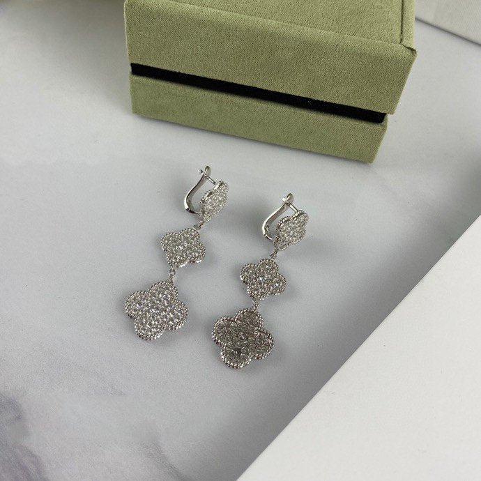 [Perla Lux]CLOVER 3 MOTIF DIAMOND SILVER DROP EARRINGS