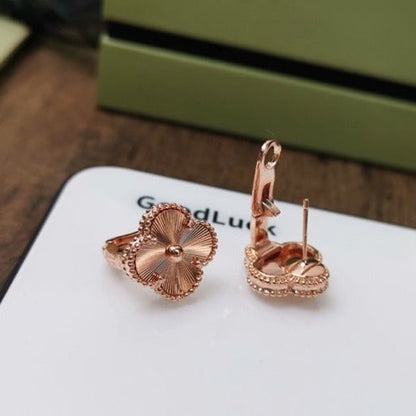 [Perla Lux]CLOVER MEDIUM STUD EARRINGS