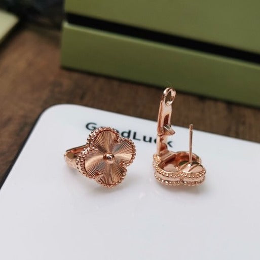 [Perla Lux]CLOVER MEDIUM STUD EARRINGS