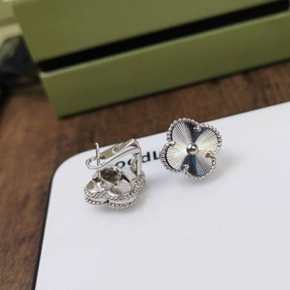 [Perla Lux]CLOVER MEDIUM STUD EARRINGS