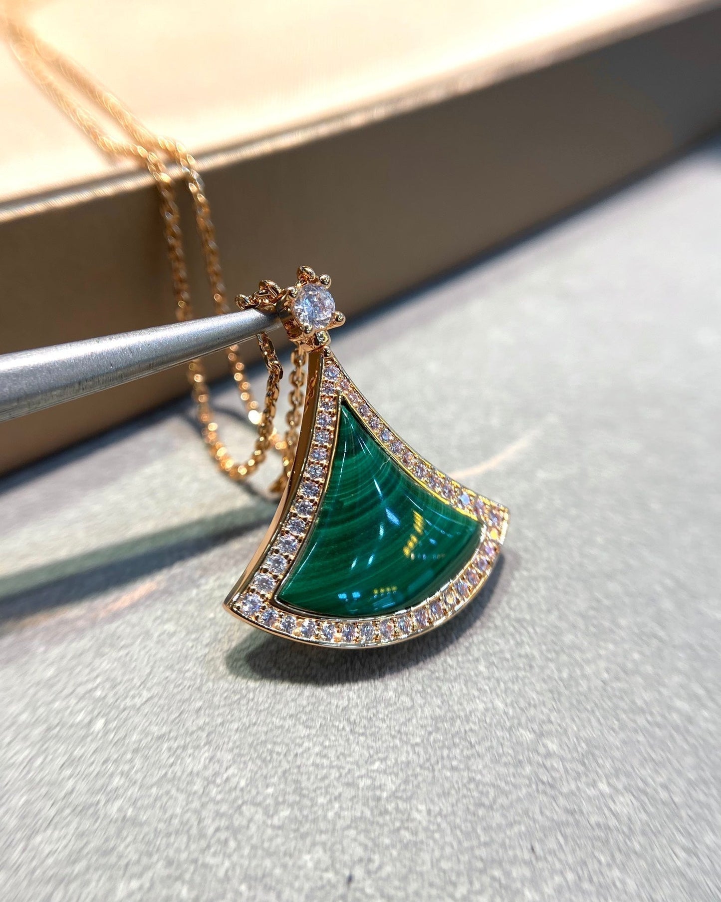 [Perla Lux]DREAM MALACHITE DIAMOND PAVED PINK GOLD NECKLACE