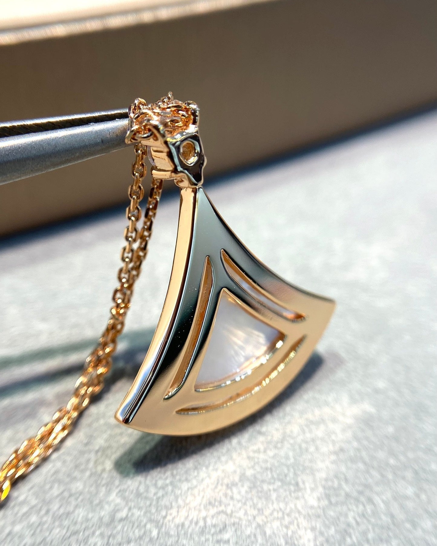 [Perla Lux]DREAM MOP DIAMOND PAVED PINK GOLD NECKLACE