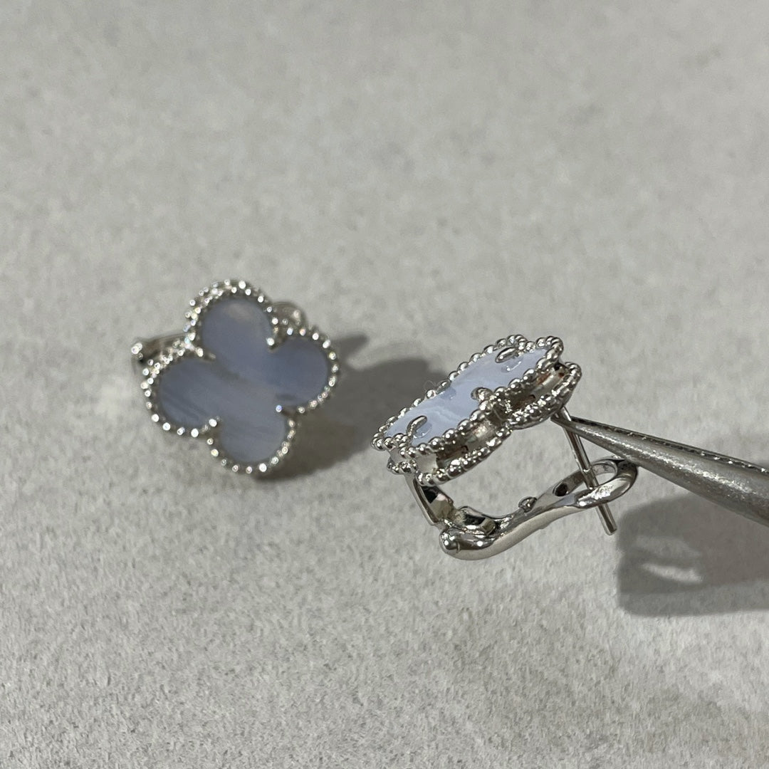 [Perla Lux]CLOVER CHALCEDONY SILVER STUD EARRINGS