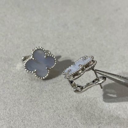 [Perla Lux]CLOVER CHALCEDONY SILVER STUD EARRINGS