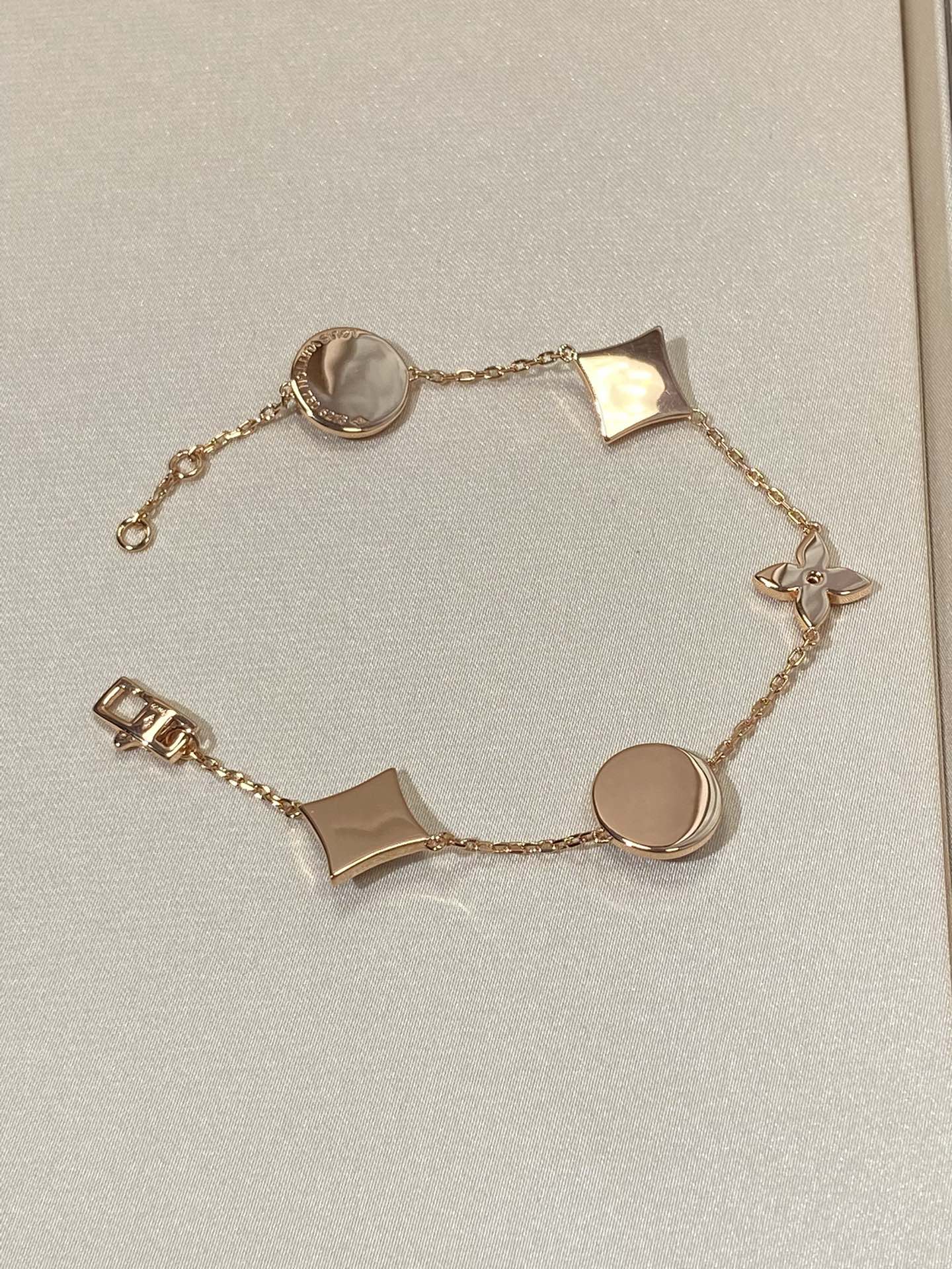 [Perla Lux]STAR AND SUN 5 MOTIF MOP PINK GOLD BRACELET