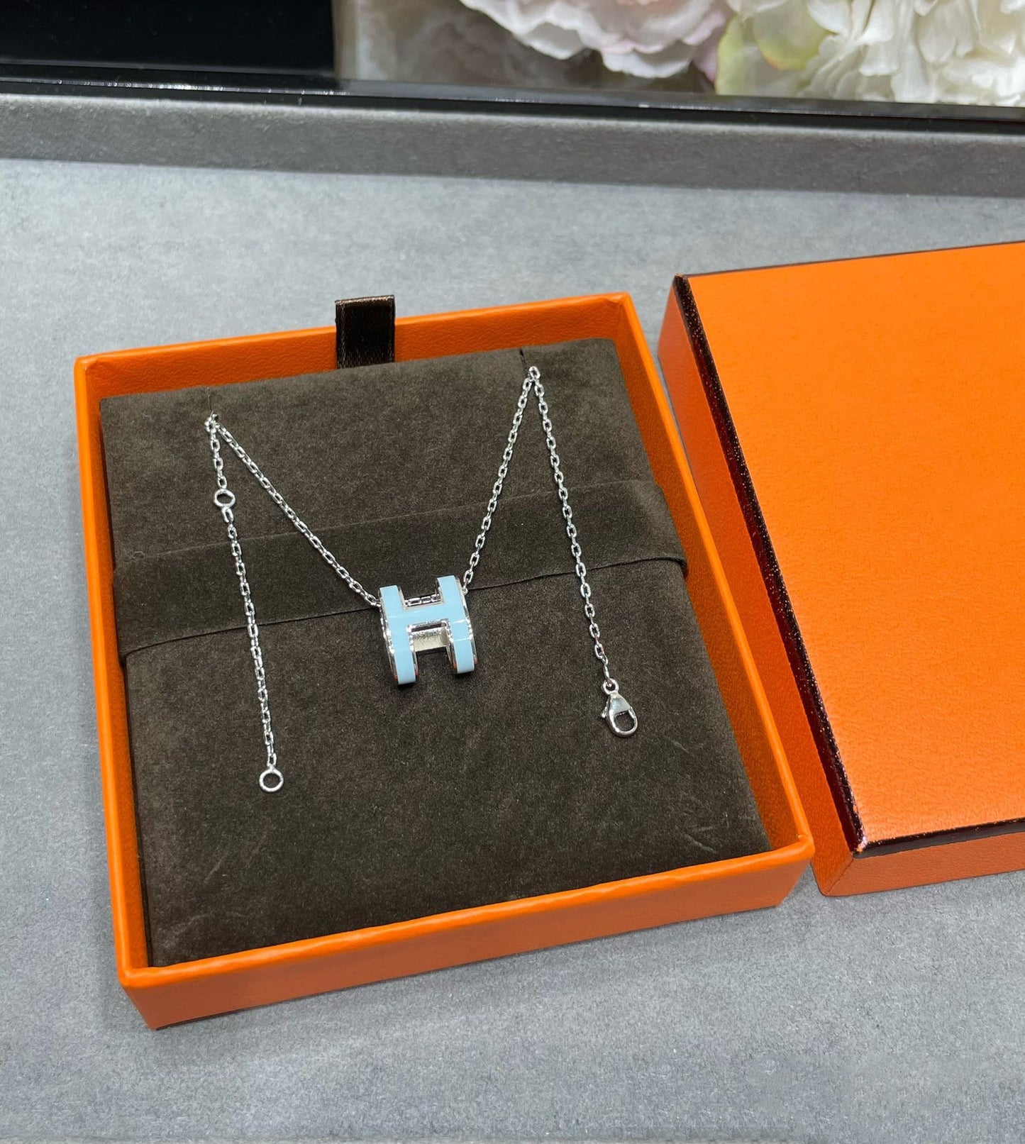 [Perla Lux]POP H SKY BLUE NECKLACE