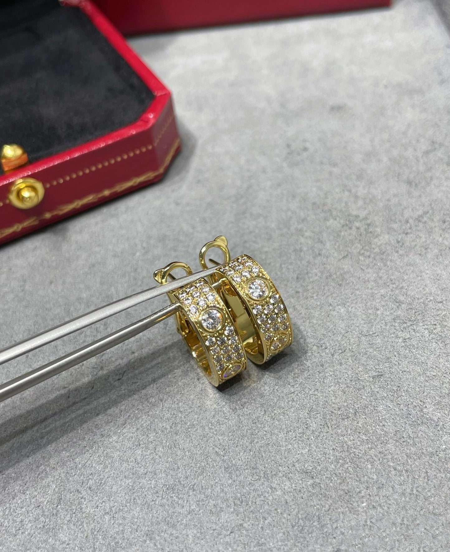 [Perla Lux]LOVE 5.5MM DIAMOND PAVED EARRINGS
