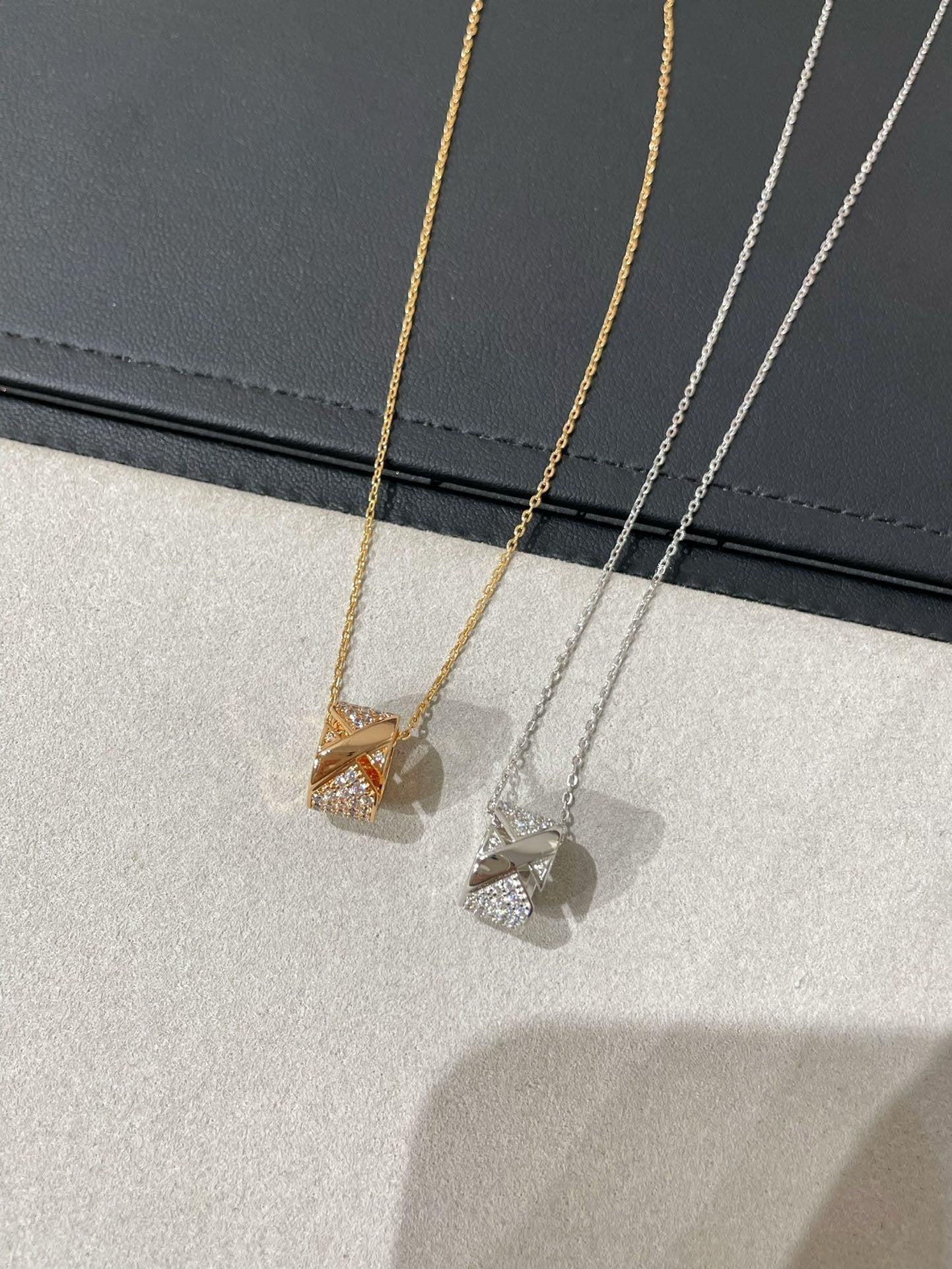 [Perla Lux]LIENS EVIDENCE DIAMOND PAVED NECKLACE