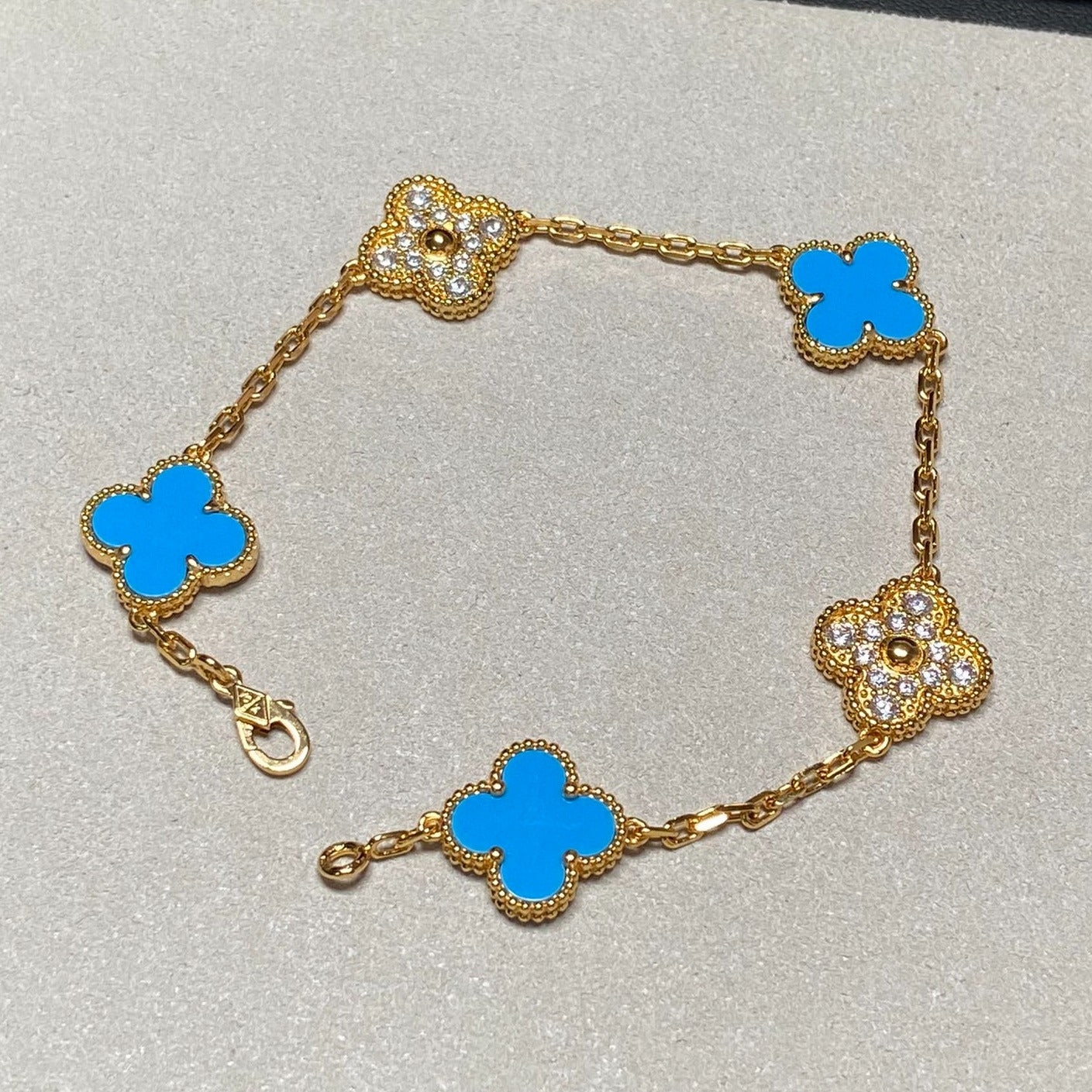 [Perla Lux]CLOVER 5 MOTIF BLUE CHALCEDONY DIAMOND GOLD BRACELET