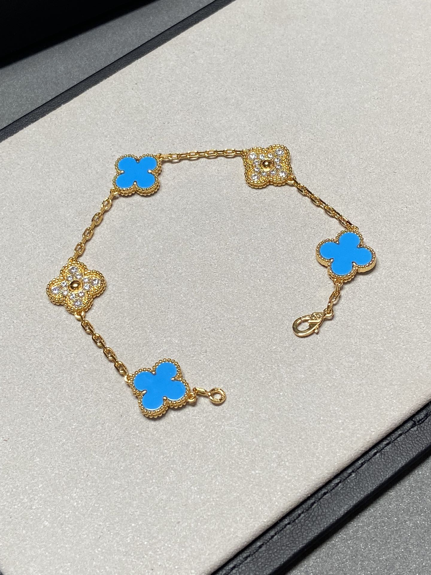 [Perla Lux]CLOVER 5 MOTIF BLUE CHALCEDONY DIAMOND GOLD BRACELET