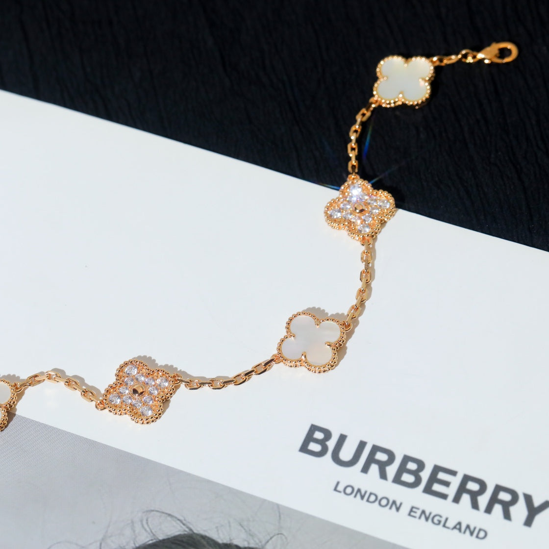 [Perla Lux]CLOVER BRACELET 5 MOTIF WHITE MOP DIAMOND