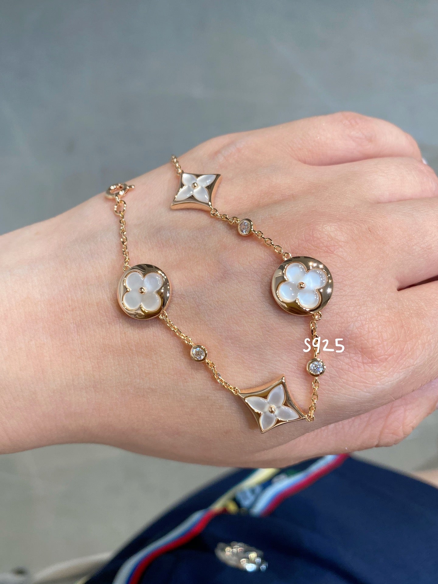 [Perla Lux]STAR AND SUN 4 MOTIF WHITE MOP PINK GOLD BRACELET