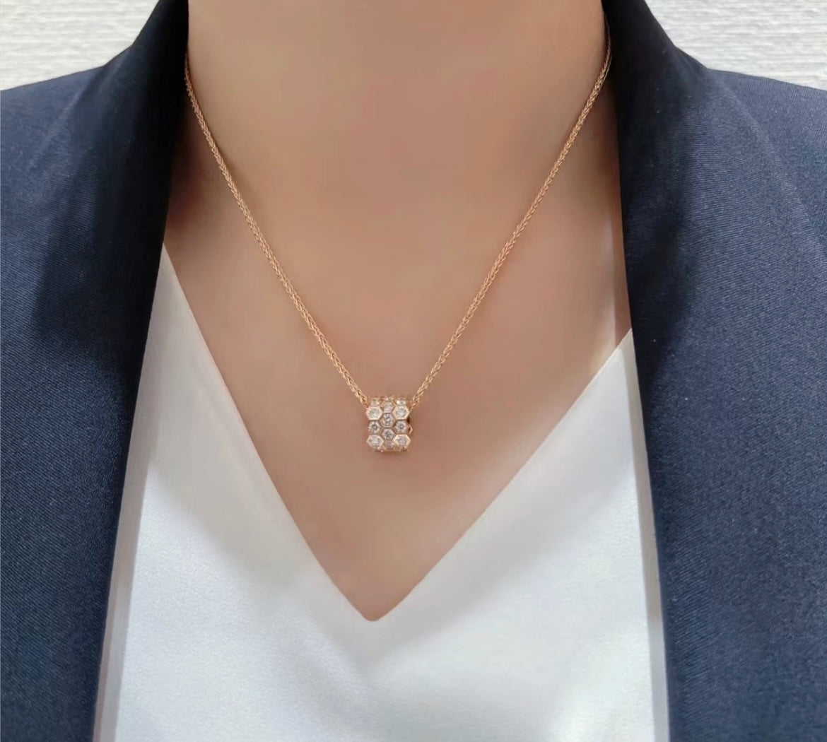 [Perla Lux]BEE LOVE DIAMOND PAVED 3 ROW NECKLACE