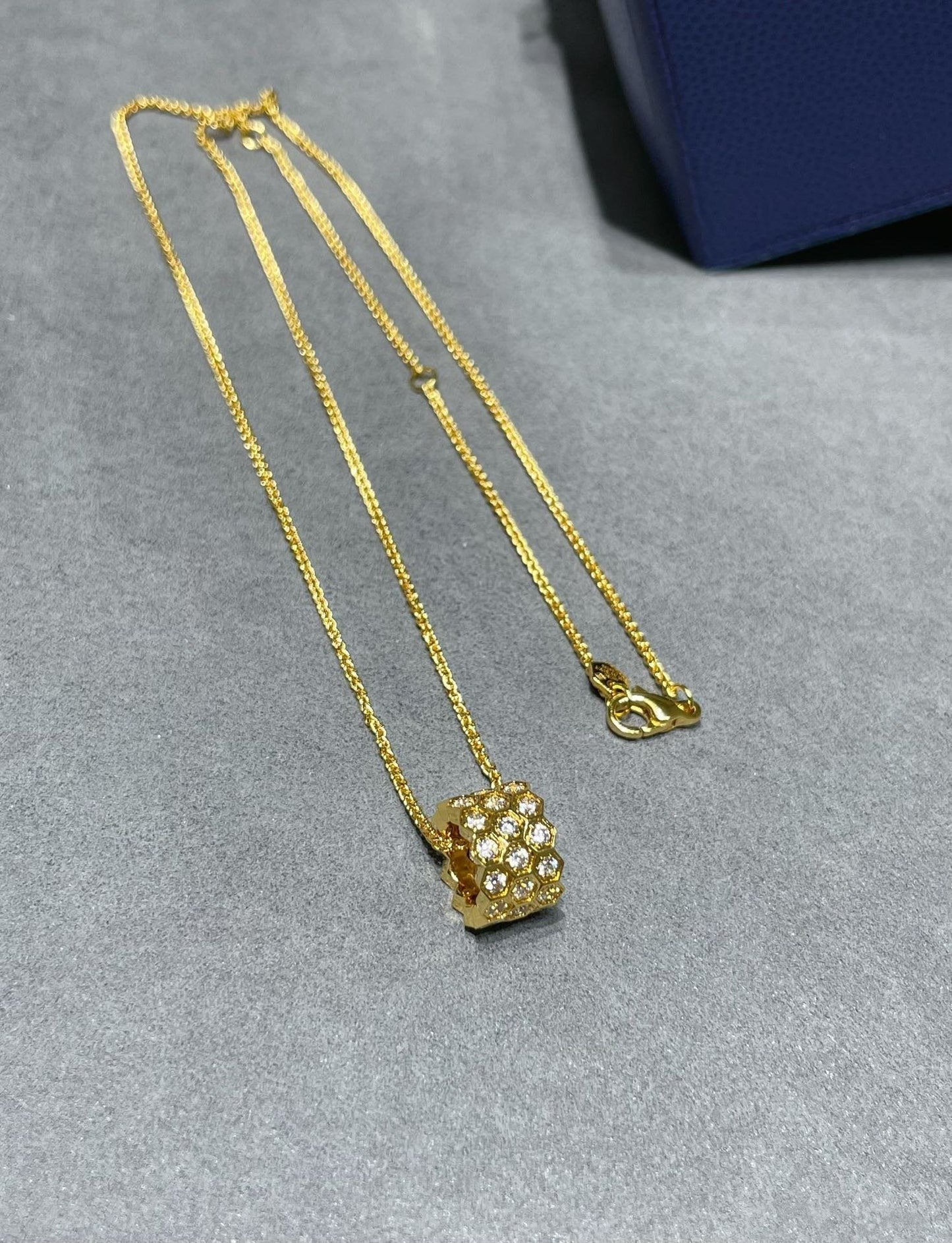 [Perla Lux]BEE LOVE DIAMOND PAVED 3 ROW NECKLACE