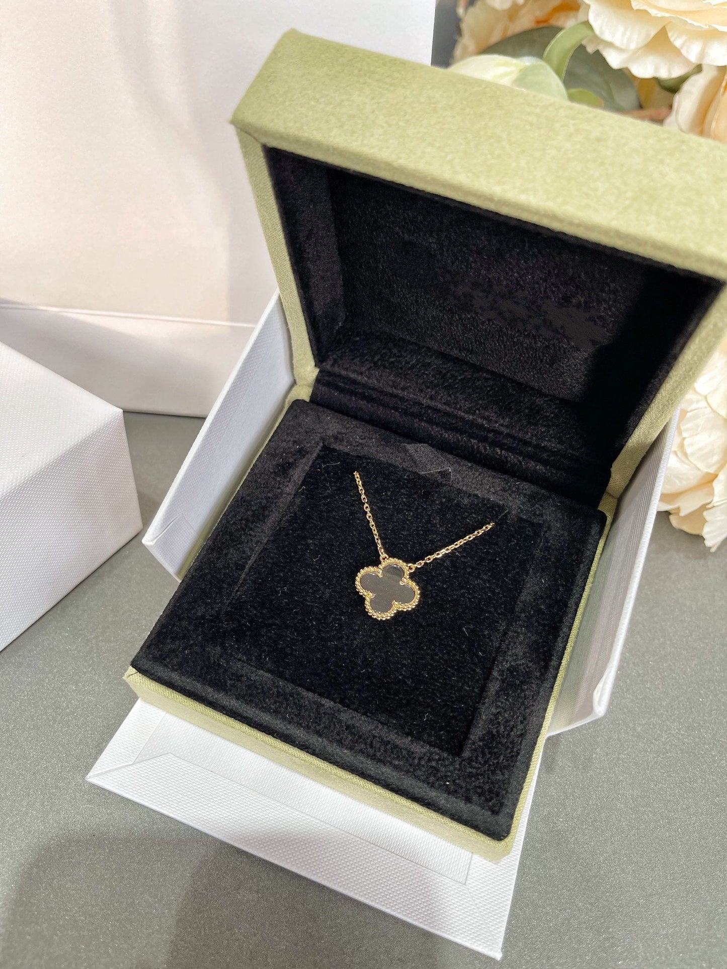 [Perla Lux]CLOVER ROCK CRYSTAL ROSE GOLD NECKLACE