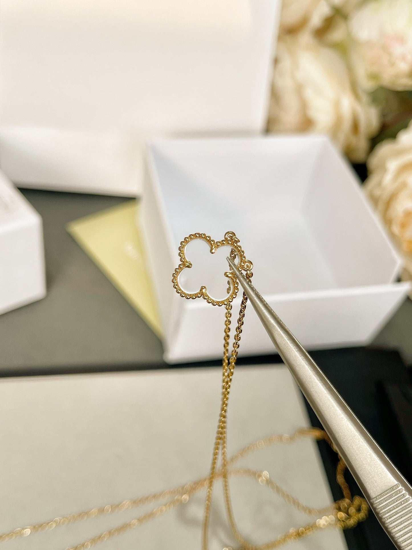 [Perla Lux]CLOVER ROCK CRYSTAL ROSE GOLD NECKLACE