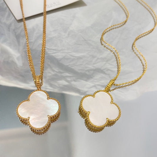 [Perla Lux]CLOVER 25MM MOP LARGE PENDANT NECKLACE