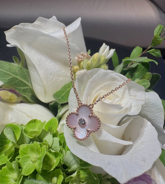 [Perla Lux]2025 CHRISTMAS CLOVER 15MM DIAMOND RHODONITE NECKLACE