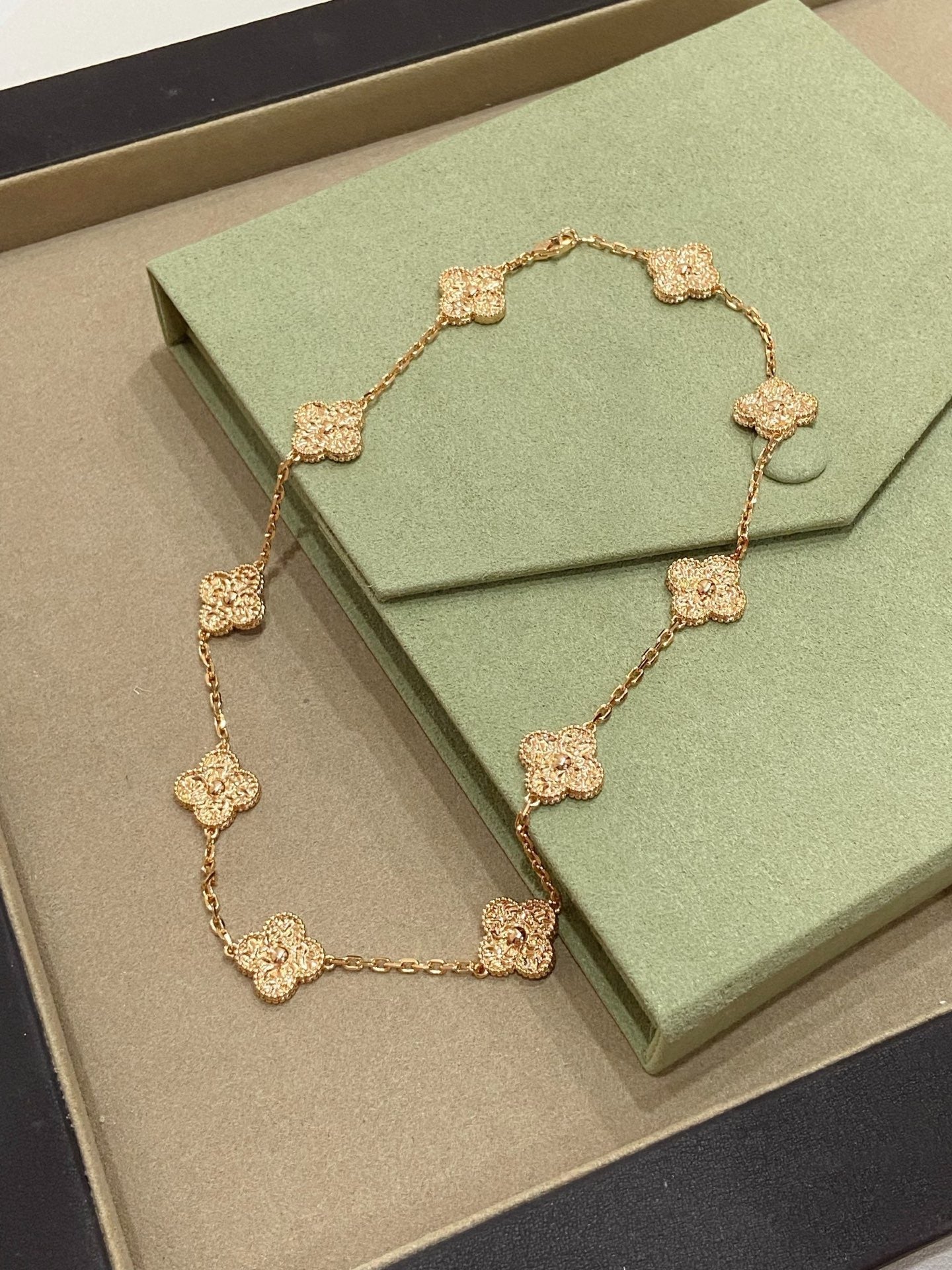[Perla Lux]CLOVERS THE 10-MOTIFS NECKLACE