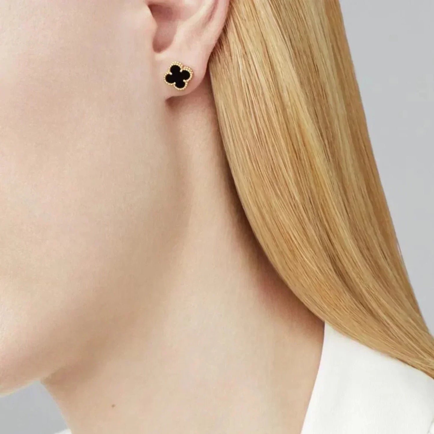 [Perla Lux]CLOVER MINI 9.5MM BLACK MOP EARRINGS