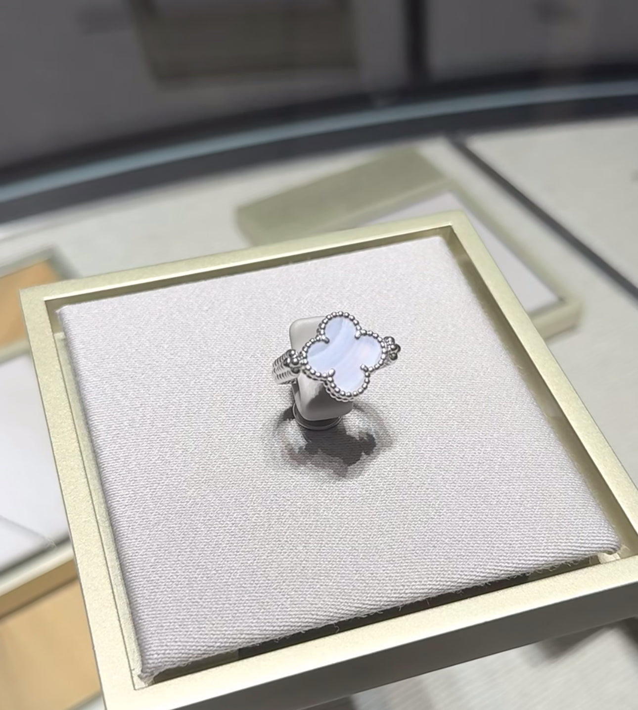 [Perla Lux]CLOVER RIVERSIBLE PURPLE CHALCEDONY RING