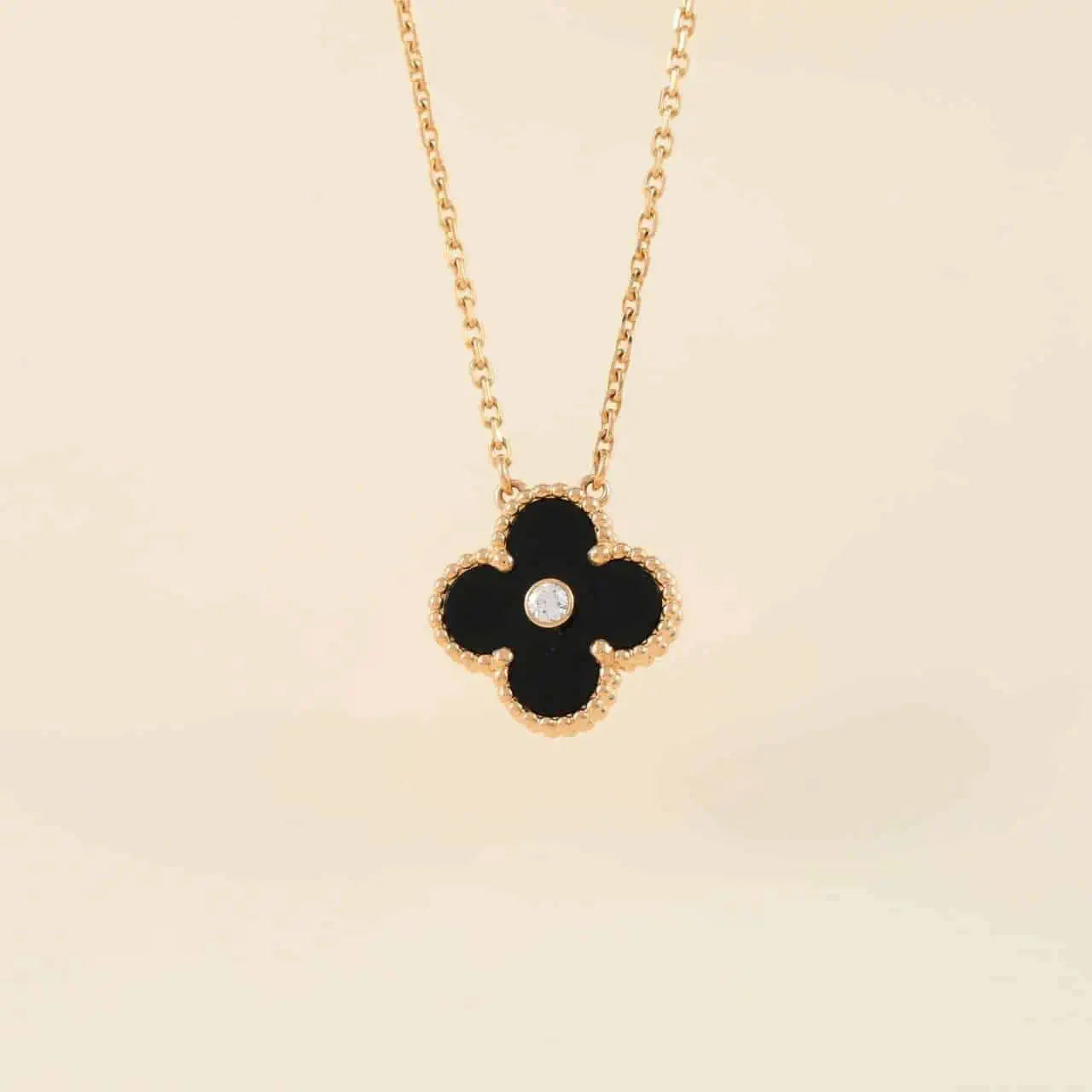 [Perla Lux]CLOVER 15MM DIAMOND ONYX NECKLACE
