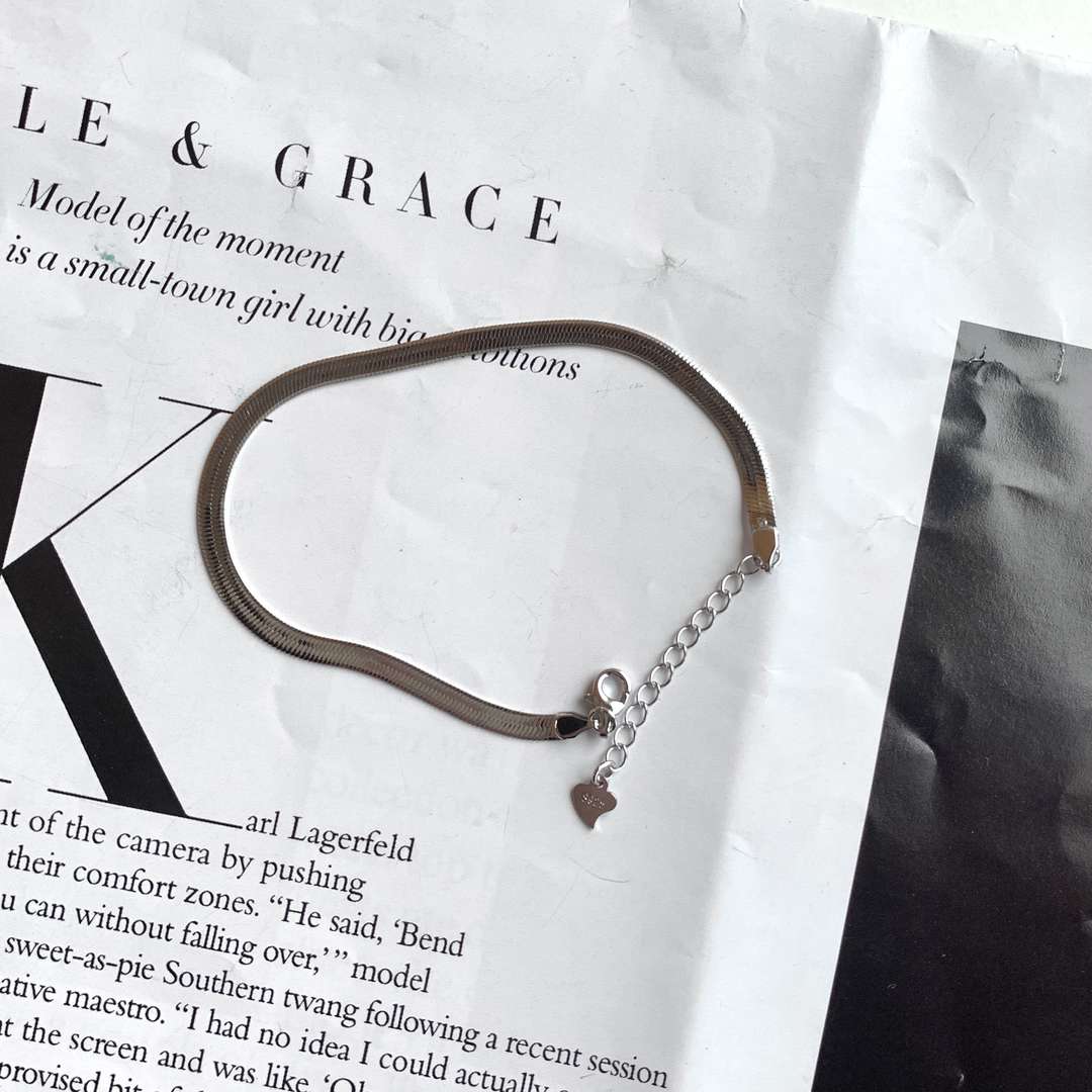 [Perla Lux]Flat Snake Bone Chain Blade Necklace