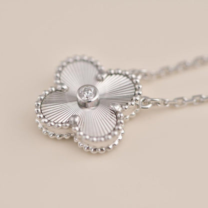 [Perla Lux]CLOVER  15MM DIAMOND LASER NECKLACE SILVER
