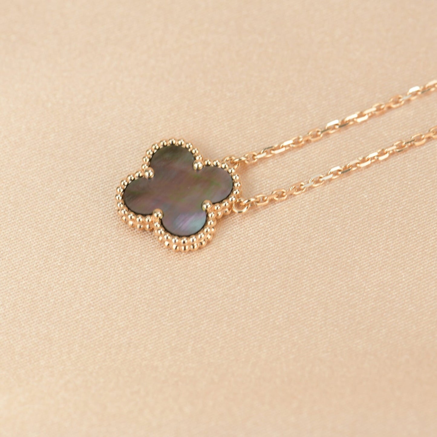 [Perla Lux]CLOVER 15MM  GRAY MOTHER OF PEARL NECKLACE