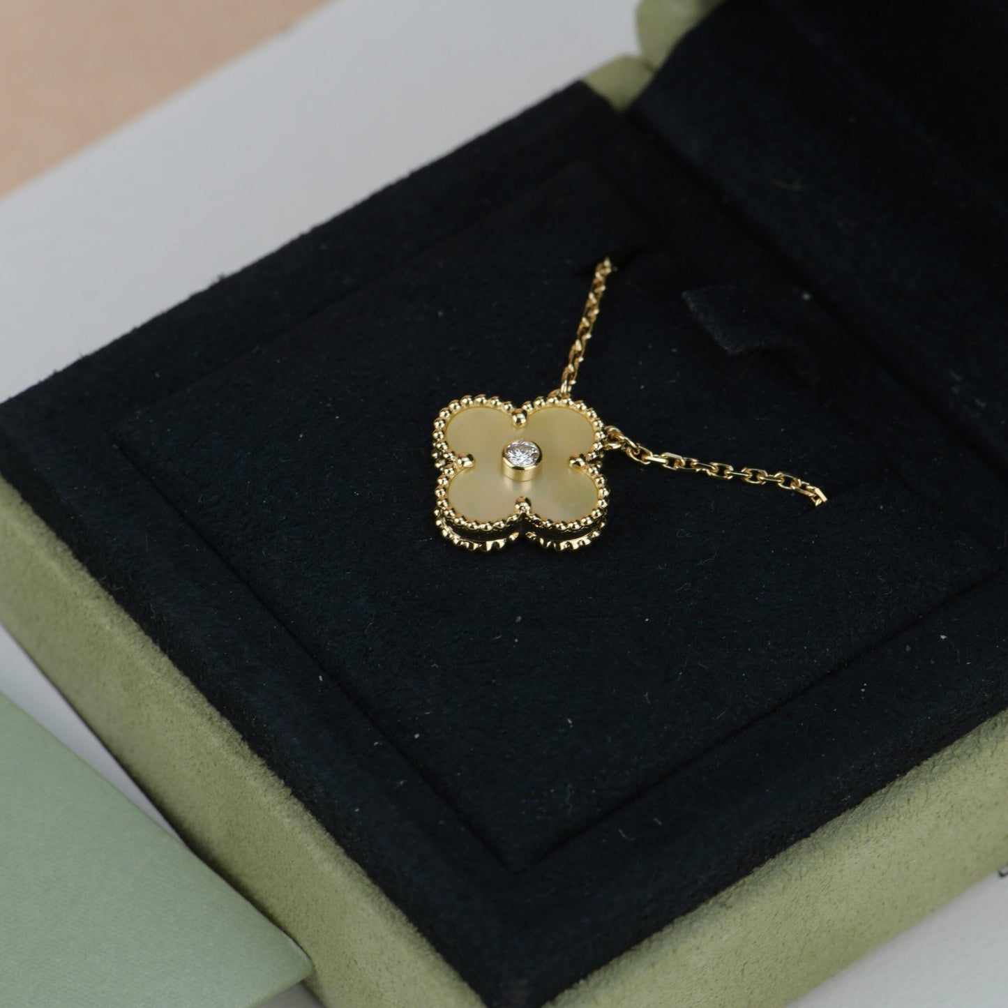 [Perla Lux]CLOVER 15MM DIAMOND GOLD MOTHER OF PEARL NECKLACE