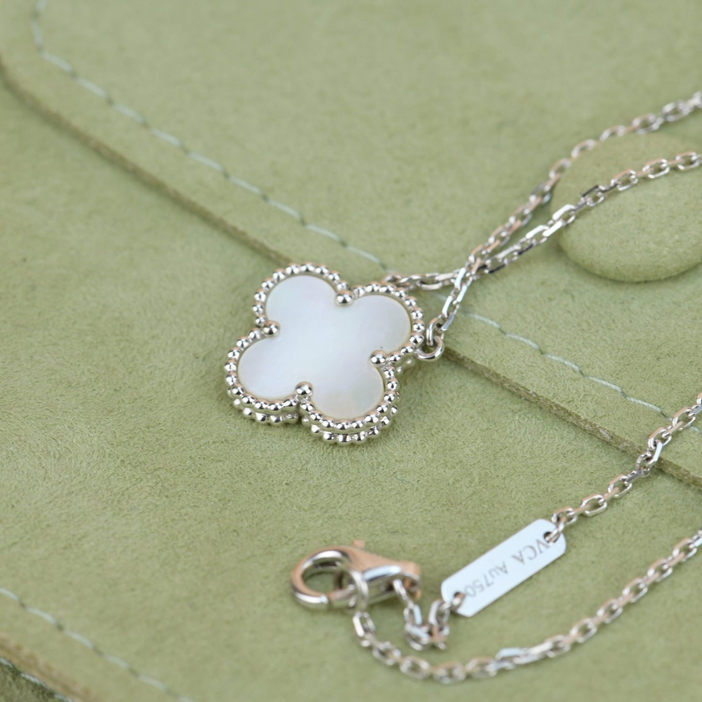 [Perla Lux]CLOVER  15MM WHITE MOTHER-OF-PEARL SILVER