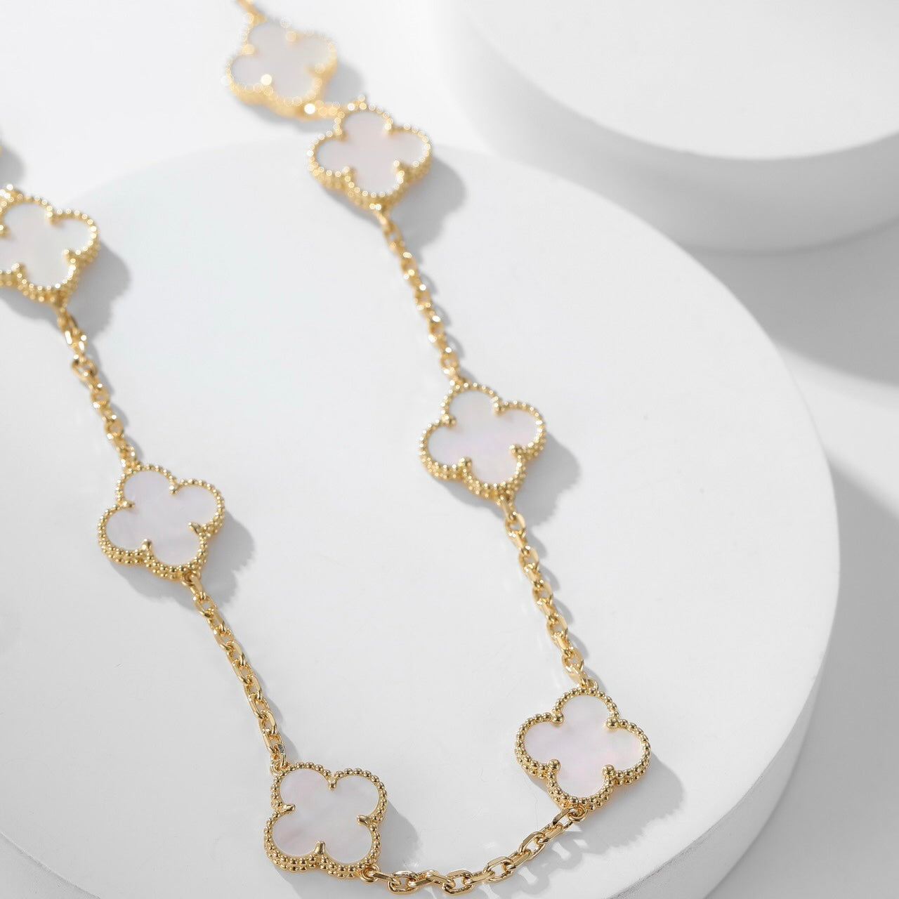 [Perla Lux]CLOVERS THE 10-MOTIFS WHITE MOTHER OF PEARL NECKLACE