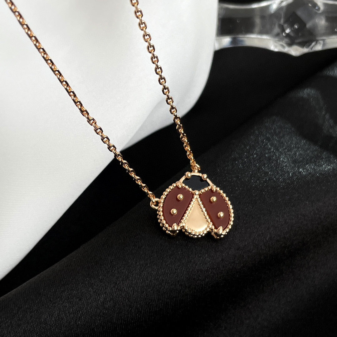 [Perla Lux]LUCKY  CARNELIANS LADYBUG NECKLACE