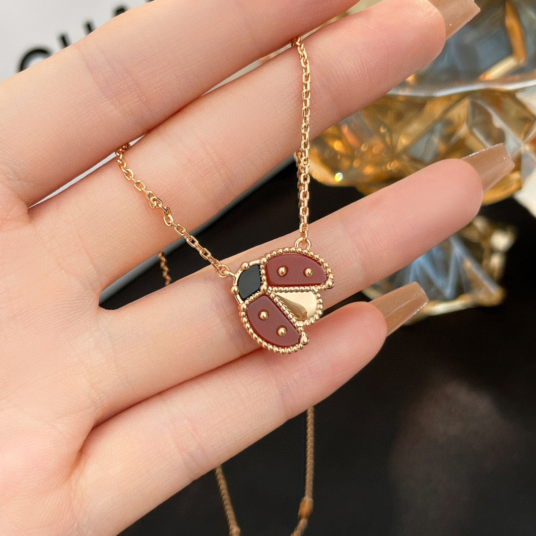 [Perla Lux]LUCKY  CARNELIANS LADYBUG NECKLACE