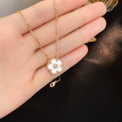 [Perla Lux]LUCKY  WHITE MOP  PLUM BLOSSOM NECKLACE