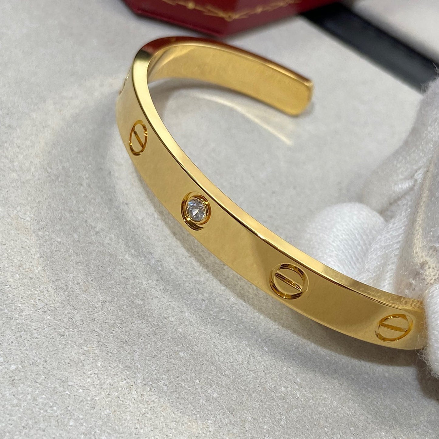 [Perla Lux]LOVE BRACELET 6.1MM 1 DIAMOND OPEN CUFF