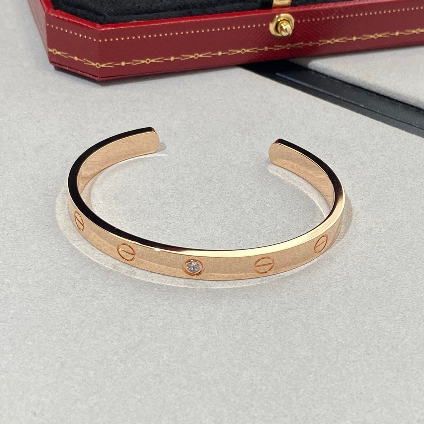 [Perla Lux]LOVE BRACELET 6.1MM 1 DIAMOND OPEN CUFF